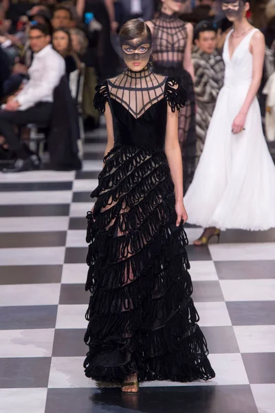 Look 36